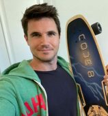 Robbie Amell Pets