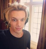 Jamie Campbell Bower Pets
