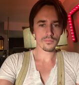 Reeve Carney Pets