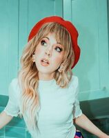 Lindsey Stirling Pets