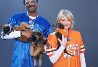 Snoop Dogg and Martha Stewart to host and coach the Puppy Bowl