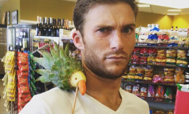 Scott Eastwood Pets