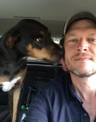 Blake Shelton Pets