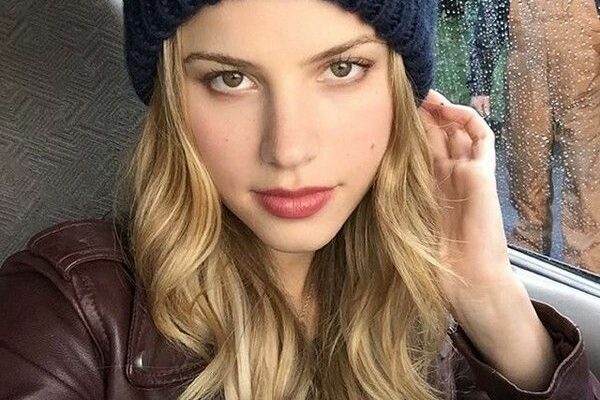 Halston Sage Pets