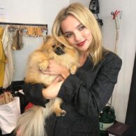 Jodie Comer's pet Holding Dogs (Jodie Comer)