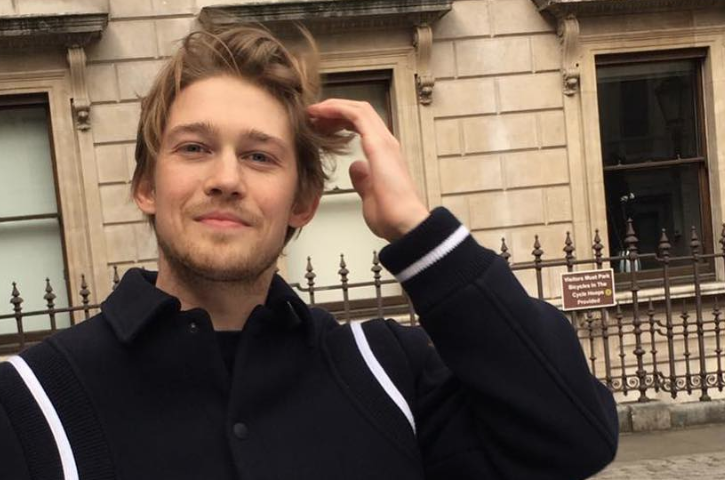 Joe Alwyn Pets