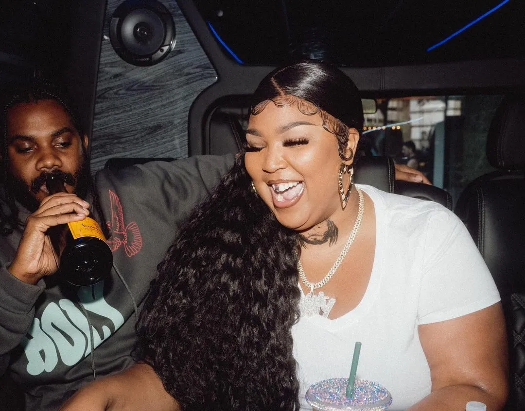 Lizzo Pets Celebrity Pets