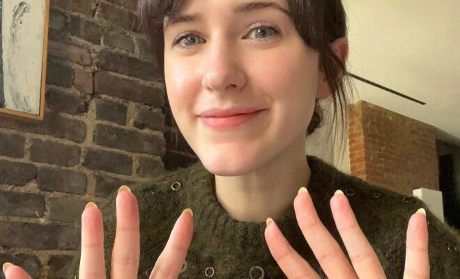 Rachel Brosnahan Pets