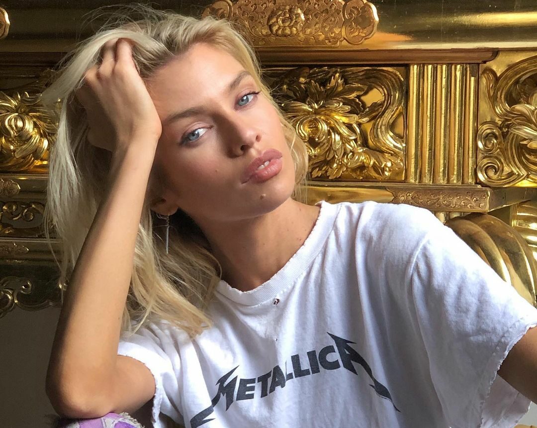 Stella Maxwell's Iconic Blonde Hair Looks - wide 6