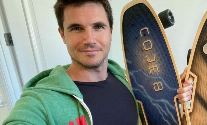 Robbie Amell Pets