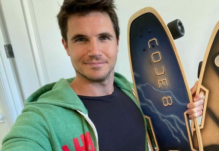 Robbie Amell Pets