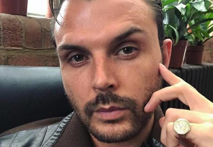 Theo Hutchcraft Pets