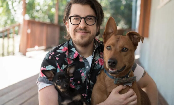 Christopher Mintz-Plasse Pets