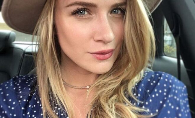 Shantel VanSanten Pets