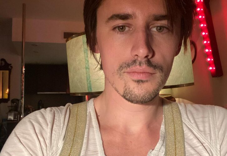 Reeve Carney Pets