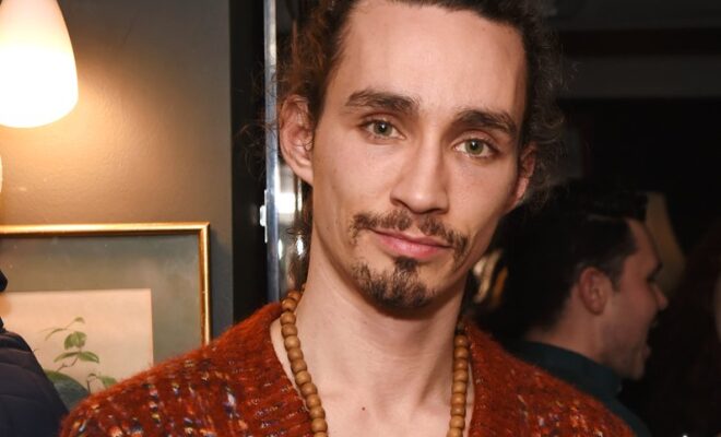 Robert Sheehan Pets