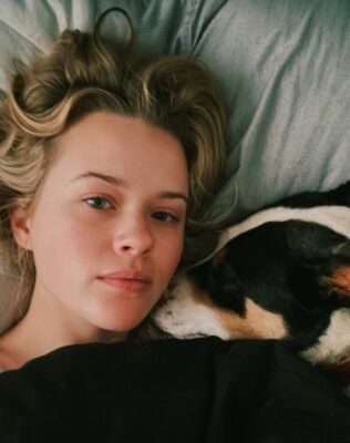 Ava Phillippe Pets