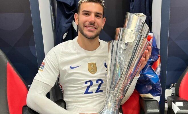 Theo Hernández Pets