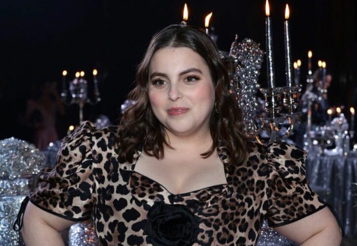 Beanie Feldstein Pets