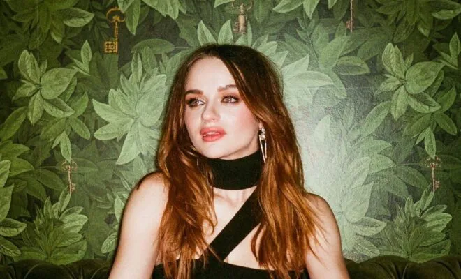 Joey King Pets