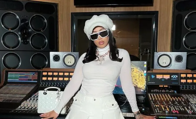 Kali Uchis Pets