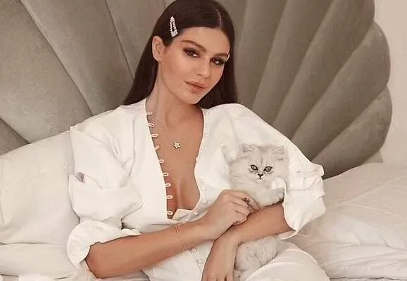 Nima Benati Pets