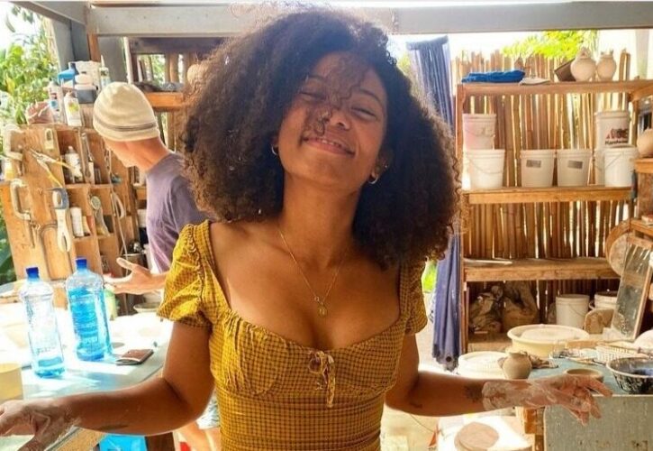 Jaz Sinclair Pets