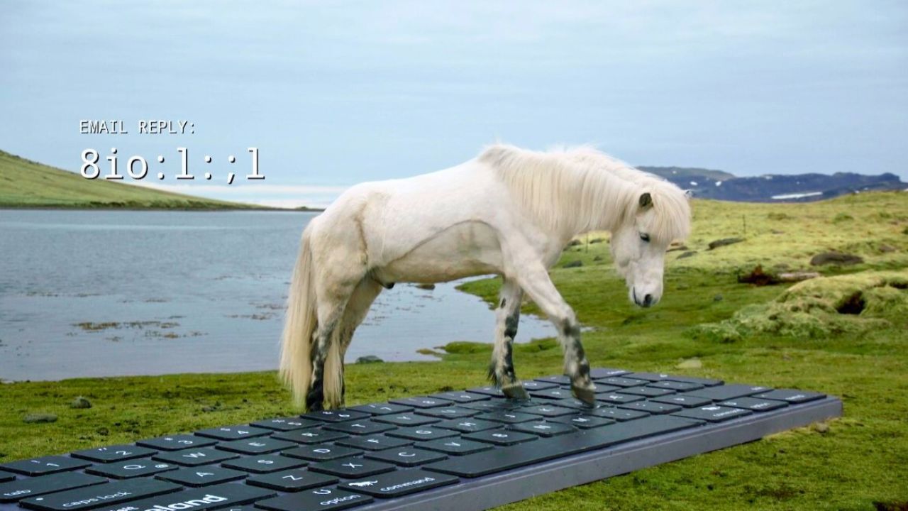 Let Icelandic horses write your emails