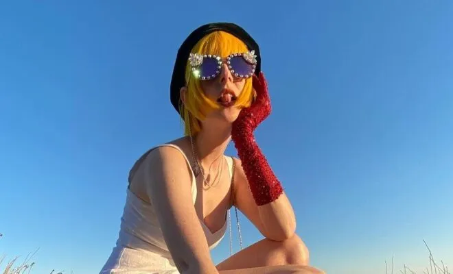 Tessa Violet Pets