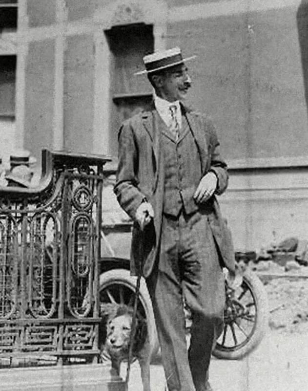 John Jacob Astor IV and his dog Kitty