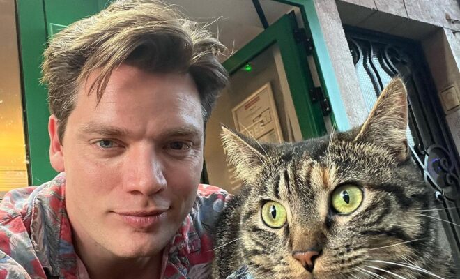 Dominic Sherwood Pets