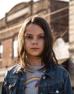 Dafne Keen Pets