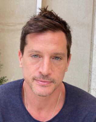 Simon Rex Pets