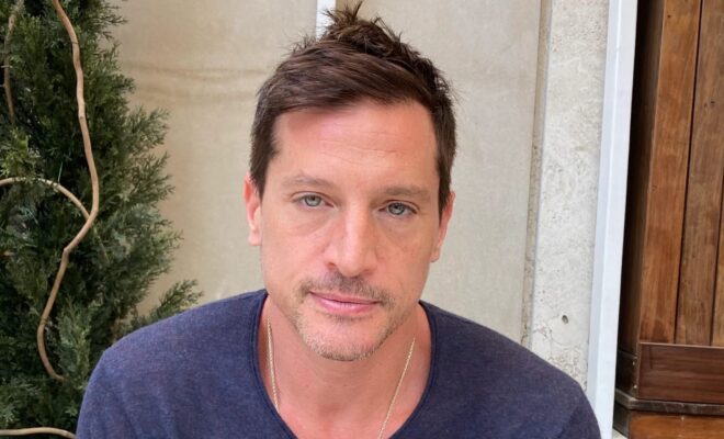 Simon Rex Pets