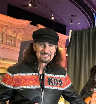 Bruce Kulick Pets