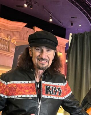 Bruce Kulick Pets