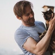 Jimmi Simpson's pet Peebs