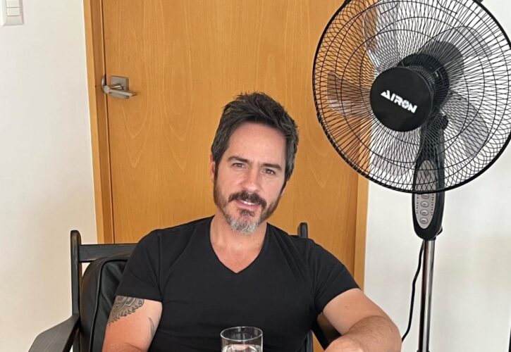 Mauricio Ochmann Pets