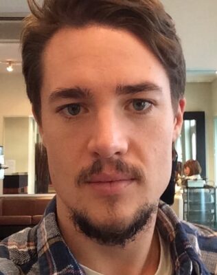 Alexander Dreymon Pets