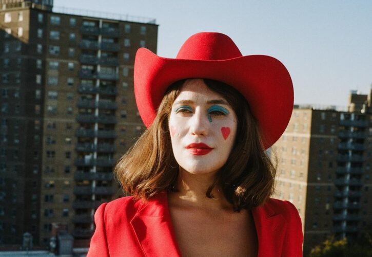 Lola Kirke Pets