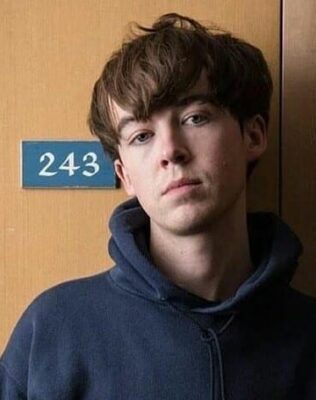 Alex Lawther Pets