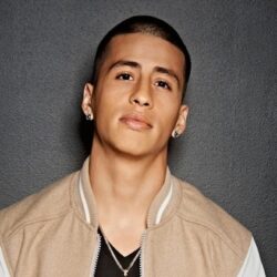 Carlito Olivero Pets