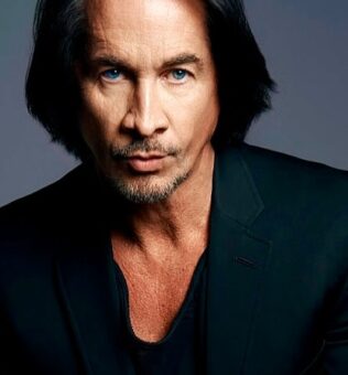 Michael Easton Pets