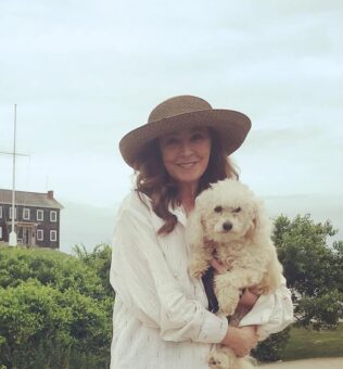 Wendy Makkena Pets