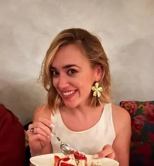 Andrea Bowen Pets
