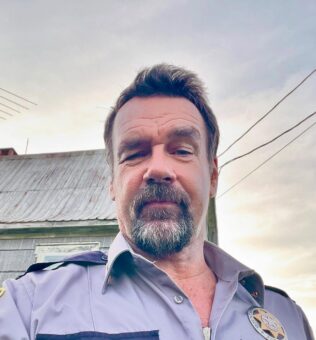 David James Elliott Pets