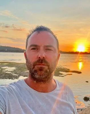 Sullivan Stapleton Pets