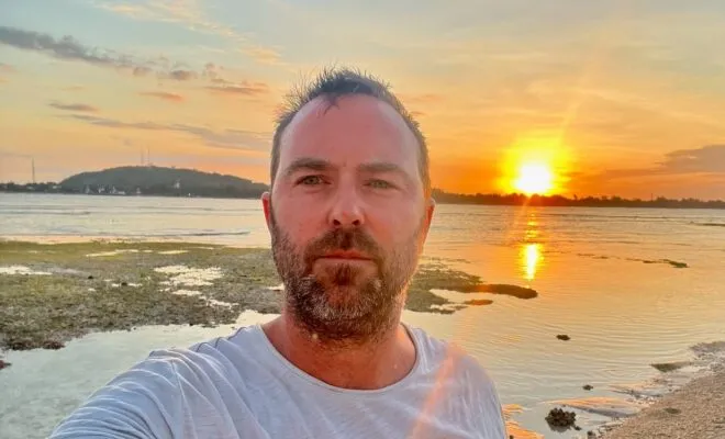Sullivan Stapleton Pets