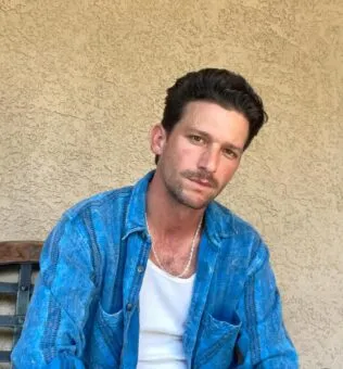 Daren Kagasoff Pets