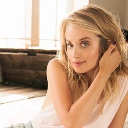 Megan Park Pets